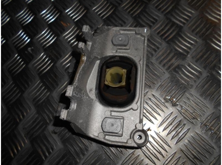 Piece-RENAULT-CLIO-IV-Diesel-81cf56c422757d3faf7d947236bfac61655648ee85b5fc004f1cf728c3bc59d9.JPG