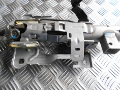 Piece-Colonne-de-direction--2dfc0b2affbf9fdb14e53428d766cd2f418c9e709297f28897140dba0ee5616e.JPG 2