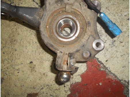 Piece-Moyeu-avant-gauche-CITROEN-C3-Essence-c710442061f49249fc7355caf780aa507d12c574d254cf46a6db6f1800f05bfe.JPG