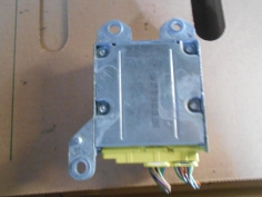 Piece-Boitier-air-bag-FORD-FIESTA-II-2008-Diesel-0d8f572f3b6bb7823e16b07493d1cce6f700fcec26933cc5a9964b5eaa27a8bf.JPG 2