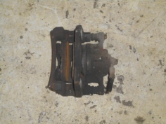 Piece-Etrier-avant-droit-(freinage)-FORD-FIESTA-II-2008-Diesel-1d51a96a93217d1ab0959ec3bceec1723dfbd74d77df59d609f20a9e520d00aa.JPG 2