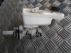 Piece-Maitre-cylindre-(freinage)-RENAULT-KANGOO-Diesel-aa30978cc94f70da242bda7d8762a28b74dd8237f273a8b4717b68c9351426cb.JPG 2