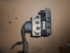 Piece-Bloc-ABS-(freins-anti-blocage)-CITROEN-C4-Diesel-fe44a4ae2e32c530a143d9ce1dfc3a16ed211368ba40ed829ec08e94166ca49d.JPG 2