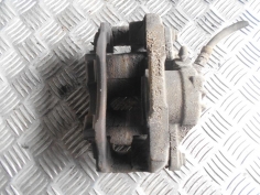 Piece-Etrier-avant-gauche-(freinage)-PEUGEOT-206-Essence-bb77154232e5df7376508f979028675bc38f8a19033cbea630ff267a6589cd57.JPG 2