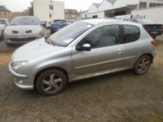 Vehicule-PEUGEOT-206-Access-1-4-2010-f96337b978aa26a8ac891a152a731837d8a8e31b5058150b1a1197f13f250a18.JPG 2