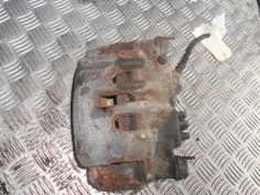 Piece-Etrier-avant-droit-(freinage)-RENAULT-MASTER-III-BUS-Diesel-7501dfb7d2183c3e9587336fd9f96674fab466d401326f4f9d4b079af78c04e2.JPG