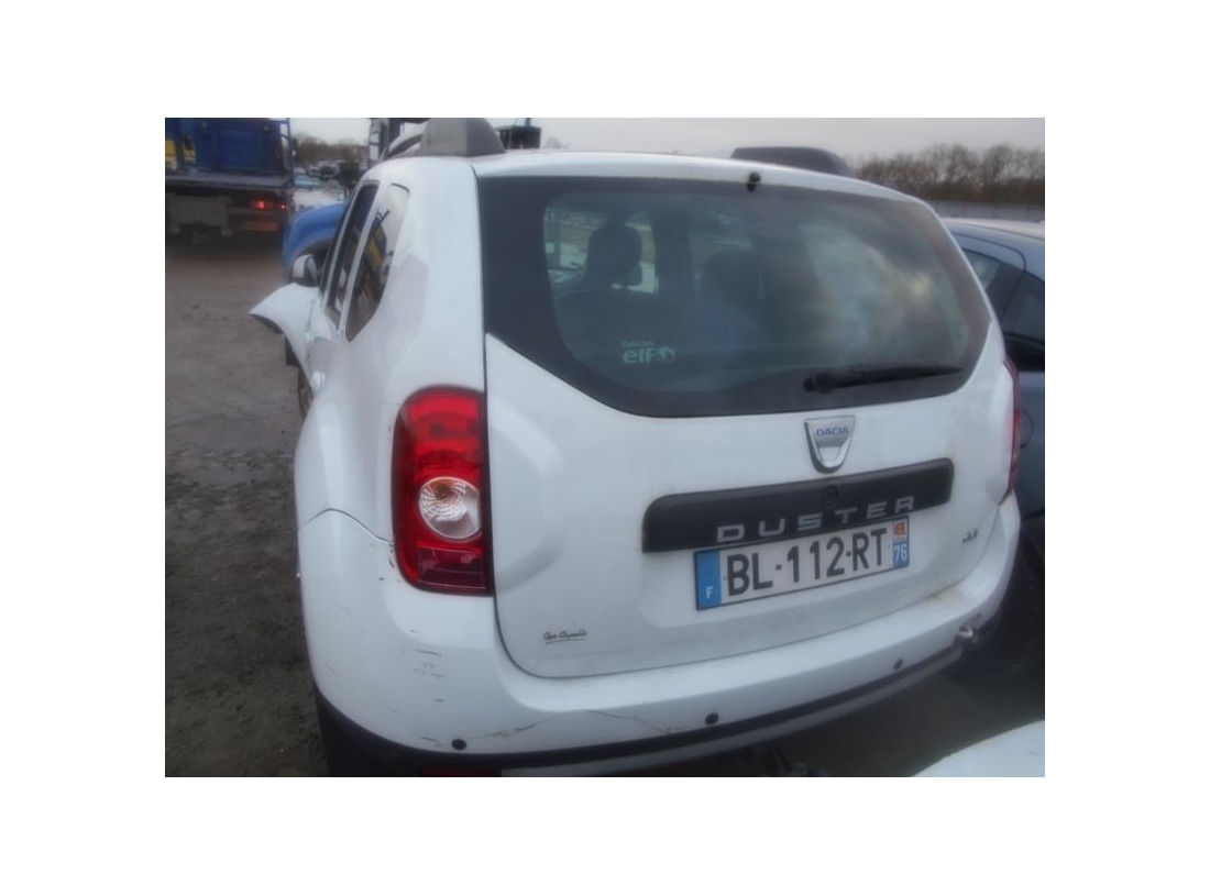  Reservoir  DACIA  DUSTER  2011