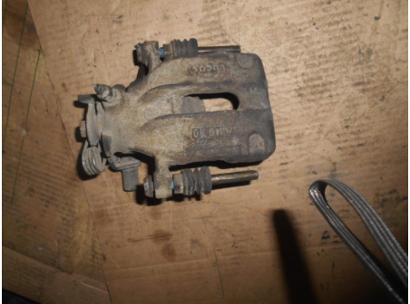 Piece-Etrier-arriere-gauche-(freinage)-PEUGEOT-807-PHASE-2-Diesel-556faa98309ab25ff7148b3f47a3cd058412fc3528a16f6257f80286d544d5f1.JPG