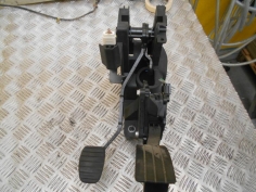 Piece-RENAULT-TWINGO-III-Essence-20f459cd9afa8df748da6fad7c2730aed50fa5d6bbe2aa31c118f373270c47ff.JPG 2