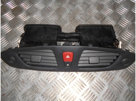 Piece-RENAULT-SCENIC-III-PHASE-1-97301744d44786904663e7670bc48c9aed3396e8f34831152cade0f2c128e9e4.JPG