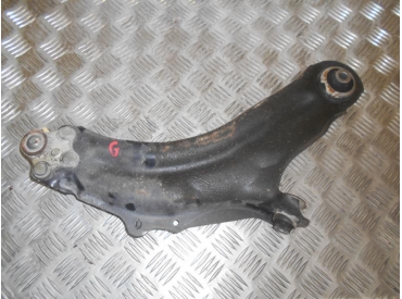 Piece-Triangle-avant-gauche-RENAULT-KANGOO-519ee9bb596afa2a903fa6495d5b8895876300bfab1216386f90a275c77c2e40.JPG