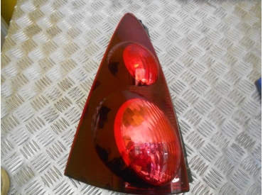 Piece-PEUGEOT-107-PHASE-3-Essence-3186a90ad80d45d49e11ba2bd5b7b342de8ff84a32dba5c1b59de1bd31dabf74.JPG