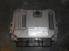 Piece-Calculateur-moteur-PEUGEOT-307-Diesel-541878392f2683c50ef029a833eb232bf582441fe335b77eb3ce2d4e850bcdd3.JPG 2
