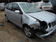Vehicule-VOLKSWAGEN-POLO-V-(9N1)-POLO-V-9N1-.-1-2-2004-b40b4d94c502f684ae27796b85a5c46618d493d653b8ba5eefb8ef8a1a6f13be.JPG 2