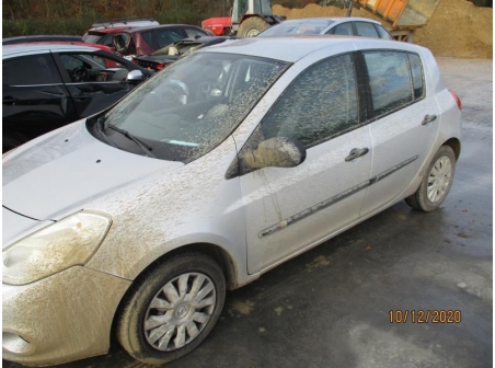 Vehicule-RENAULT-CLIO-III-PHASE-2-1-1-2011-3d1509d7e2942838c5de627e590a4337722d22666d112dfdc2f794663c5be3da.JPG