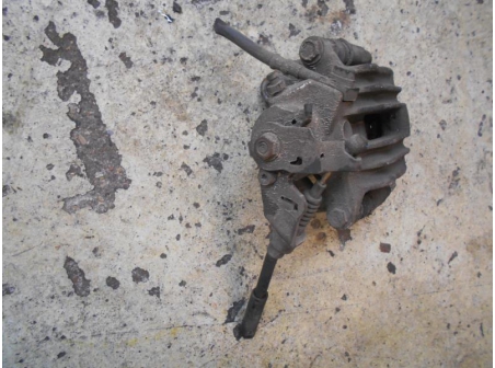 Piece-Etrier-arriere-droit-(freinage)-VOLKSWAGEN-GOLF-IV-Diesel-29ec35ac5da42e67c3588d0056f035b3ddb4311214955ebe13641d26d194772a.JPG