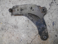 Piece-Triangle-avant-gauche-RENAULT-TRAFIC-II-97c34391a7d2ba0d0ebc037c59f50bfc3327600df306ddeac7c0be0923c6226d.JPG