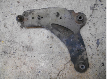 Piece-Triangle-avant-gauche-RENAULT-TRAFIC-II-97c34391a7d2ba0d0ebc037c59f50bfc3327600df306ddeac7c0be0923c6226d.JPG