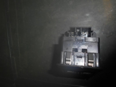 Piece-Interrupteur-de-leve-vitre-PEUGEOT-206-Diesel-15d4fdab5a62cebc8e64a1d4b0b90504f3f9ebf8db32a526b6d6a93ada2302f0.JPG 2