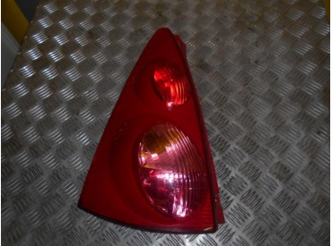 Piece-PEUGEOT-107-Essence-40977c31aba084bba6a30bc6e1da0eb3643939cd37a8fbae19d7b7b2c87f4128.JPG