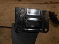 Piece-Support-moteur-gauche--d2d2b25880fdb685aa82ccc8cc074e3f8484bd21c9c0b3c1c1147e6e6db9d140.JPG 2