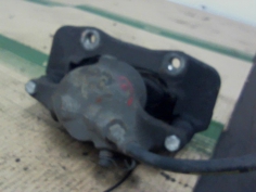 Piece-Etrier-avant-gauche-(freinage)-PEUGEOT-607-Diesel-fc884eafdbac8f3361b485b22357c620ca172936fc2276618c08c99c06c38056.jpg 2