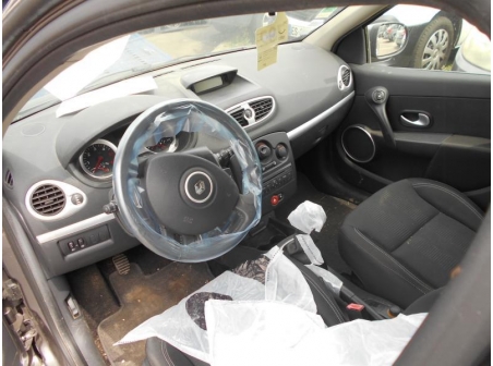 Vehicule-RENAULT-CLIO-III-ESTATE-PHASE-2-1-5-2010-9438d9cbd0111cf28955fcd34f7a056b11648741bc9991a2cefb88eefc3243d3.JPG