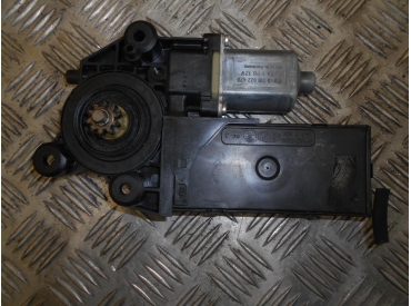 Piece-RENAULT-SCENIC-III-efcabb51ed8d73a69bfcd6b2b05dca2923e6ab2b3cd8cfb3818aaac6dbe2d68b.JPG