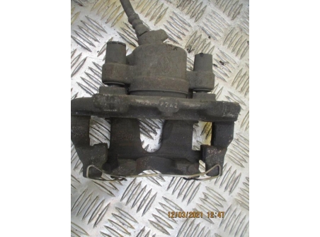 Piece-RENAULT-CLIO-IV-91666cbfc8df9b3529ddf9ba8c702433d65d6353f8e925b03eede18598c3059e.JPG