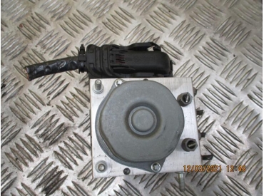 Piece-RENAULT-CLIO-IV-ea33b718b7e154bea595eb34ef1cc4763618ad464f1da905c9cc74d473edf868.JPG