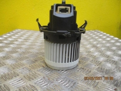 Piece-Ventilateur-chauffage-RENAULT-CLIO-IV-ESTATE-Diesel-f6963399da56a0c7b53667db8d7a27779e19f0befaf5162bcb8027f7c9acd77a.JPG
