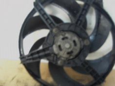 Piece-Moto-ventilateur-radiateur-RENAULT-CLIO-I-PHASE-1-Diesel-6057f13d15d64445f896f8293d3e126d256c3ed5272d75a83f37edc83fdf1714.jpg 2