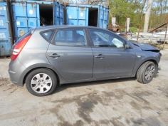 Vehicule-HYUNDAI-i30-1-6-2008-4146d8555dbd3d41f3a7d5f0b8a7fd77194ddae4fe0537647c46d3db2a3d72dd.JPG 2