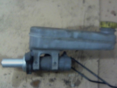 Piece-Maitre-cylindre-(freinage)-PEUGEOT-BOXER-III-FOURGON-TOLE-Diesel-6b3e79f9a5ba4f180feaa64451ce5a64ab8b60e203e062dc746b0b106c07eb18.jpg 2